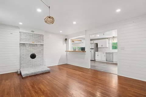 Living - 80 Webster St, Douglas, MA 01516 photo 2 of 6