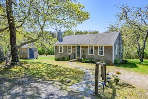 66 Snow Ln, Chatham, MA 02633