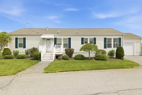 4 Fairway Dr, Brockton, MA 02301
