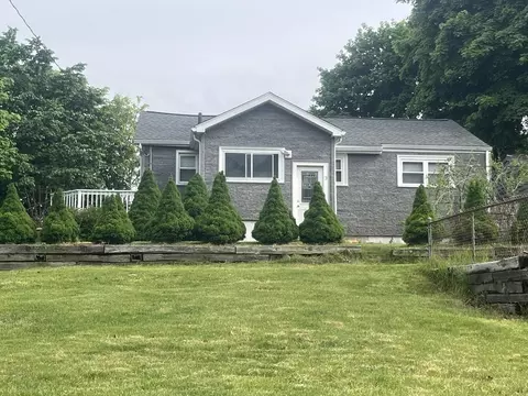 Exterior - 3 Phillips Ave, Saugus, MA 01906 photo 2 of 4