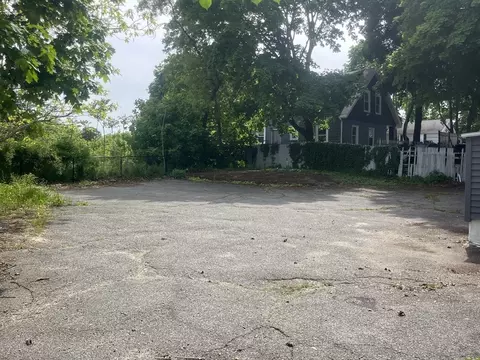 Exterior - 3 Phillips Ave, Saugus, MA 01906 photo 4 of 4