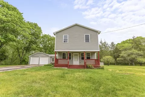 79 Chestnut St, Rehoboth, MA 02769