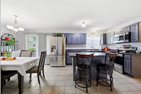 189 Seymour Ave, Springfield, MA 01109