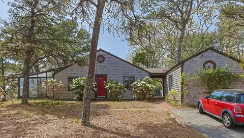 2 Brettwood Rd, Harwich, MA 02645