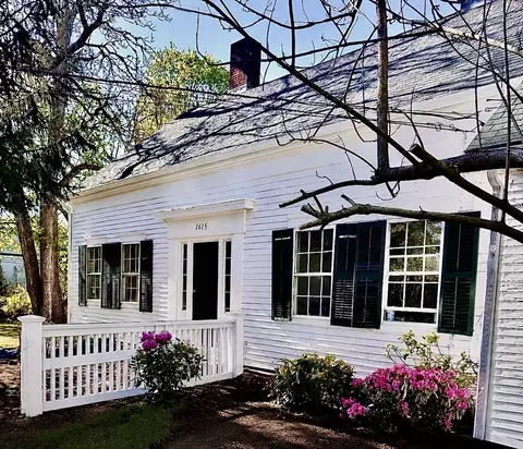 1015 Hortonville Rd, Swansea, MA 02777