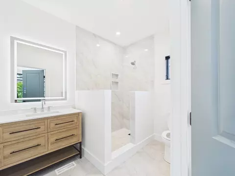 Bath - 98 Evans Rd, Marblehead, MA 01945 photo 2 of 6