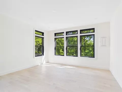Living - 98 Evans Rd, Marblehead, MA 01945 photo 5 of 5