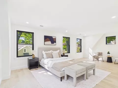 Bedroom - 98 Evans Rd, Marblehead, MA 01945 photo 1 of 7