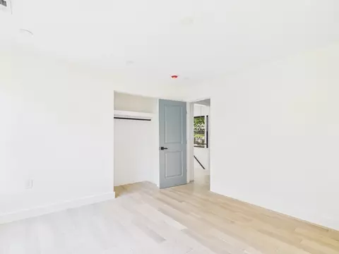 Bedroom - 98 Evans Rd, Marblehead, MA 01945 photo 5 of 7