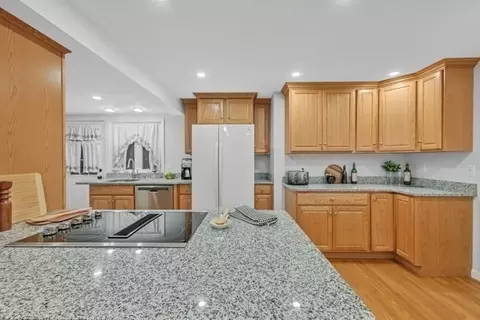 Kitchen - 5 12 W Sutton Rd, Sutton, MA 01590 photo 2 of 2