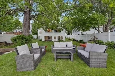 Exterior - 5 12 W Sutton Rd, Sutton, MA 01590 photo 7 of 9