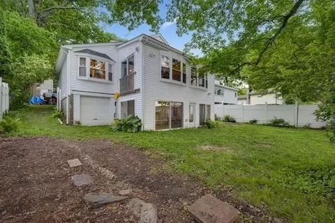 Exterior - 5 12 W Sutton Rd, Sutton, MA 01590 photo 6 of 9