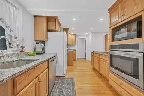 Kitchen - 5 12 W Sutton Rd, Sutton, MA 01590 photo 1 of 2