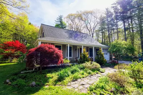 328 E County Rd, Rutland, MA 01543