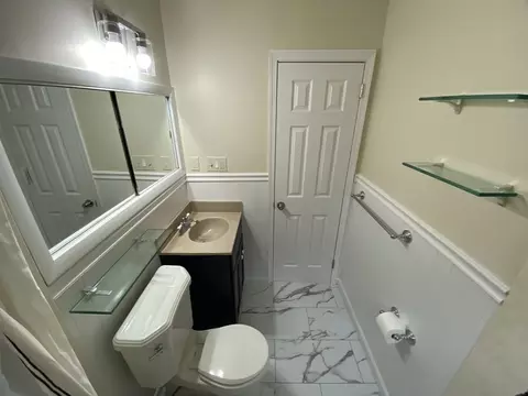 915 Bradley Rd, Springfield, MA 01109 photo 21
