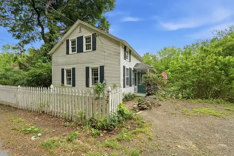 72 Park St, South Hadley, MA 01075