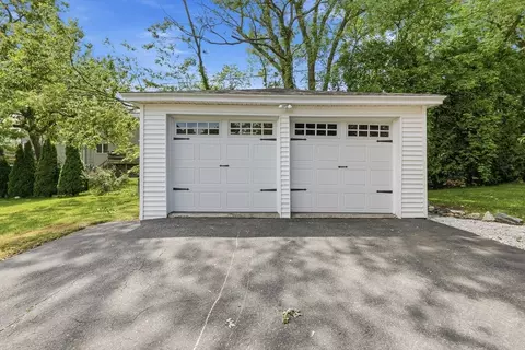 Exterior - 6 Anderson Ave, Worcester, MA 01604 photo 4 of 11