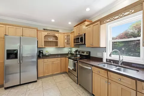Kitchen - 6 Anderson Ave, Worcester, MA 01604 photo 1 of 4