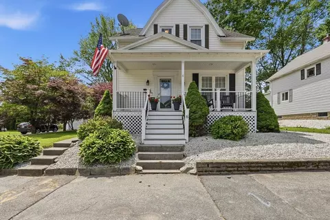 6 Anderson Ave, Worcester, MA 01604