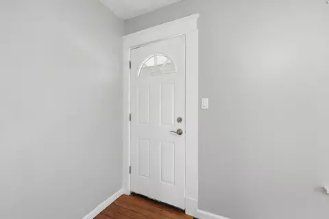 62 Kenyon St, Springfield, MA 01109 photo 4