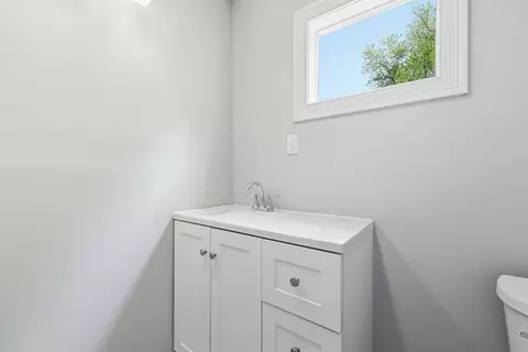 62 Kenyon St, Springfield, MA 01109 photo 20