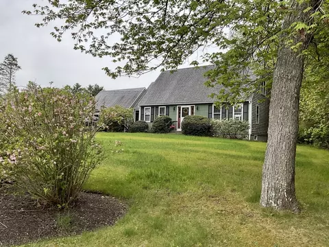 7 Bisbee Dr, Carver, MA 02330