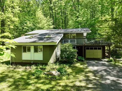 Exterior - 8 Teawaddle Hill Rd, Leverett, MA 01054 photo 2 of 6