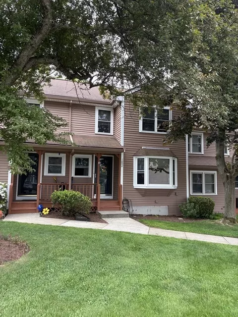 200 Heroux Blvd #1804, Cumberland, RI 02864