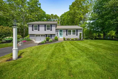 178 Willis Ave, Seekonk, MA 02771