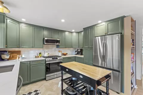 Kitchen - 4 Apple Rdg #6, Maynard, MA 01754 photo 3 of 5