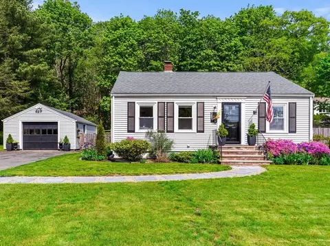 387 Western Ave, Gloucester, MA 01930