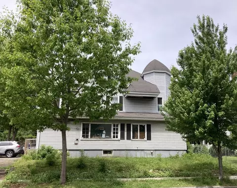 223 Elm, Holyoke, MA 01040