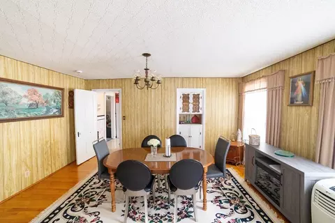 5 Suffield St, Worcester, MA 01610 photo 5