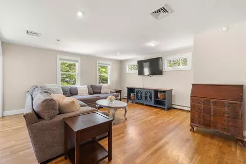 Living - 302 Ames Way, Barnstable, MA 02632 photo 1 of 2