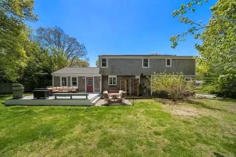 Exterior - 302 Ames Way, Barnstable, MA 02632 photo 2 of 6