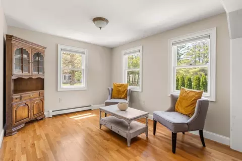 Living - 302 Ames Way, Barnstable, MA 02632 photo 2 of 2