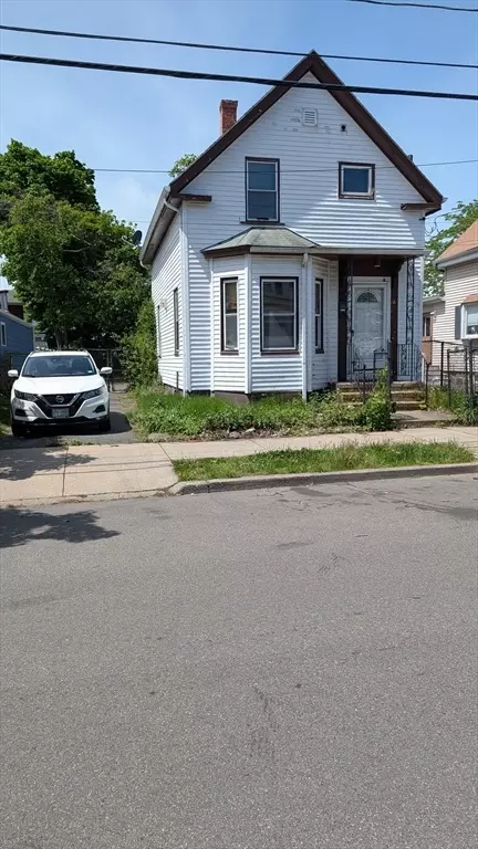 88 Empire St, Lynn, MA 01902