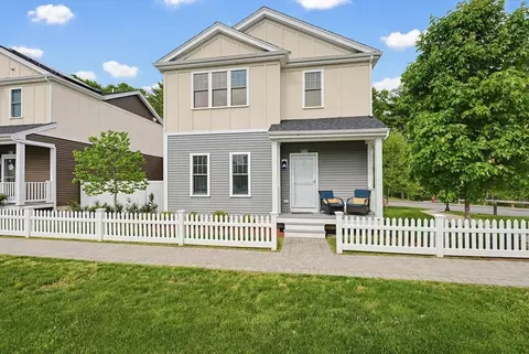 27 Cleary Cir #27, Norfolk, MA 02056