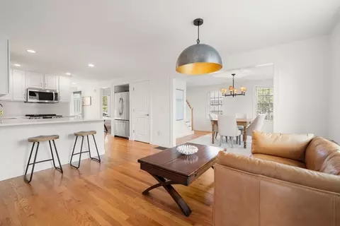10 Bluestone Ter, Sandwich, MA 02537