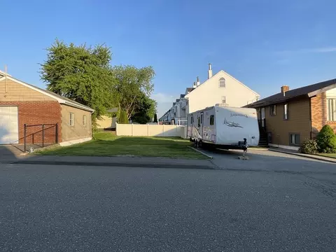 14 Blaney St, Revere, MA 02151