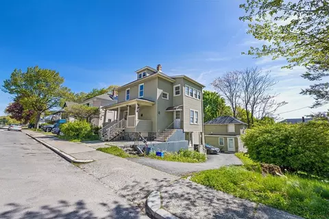 201 Dana Ave, Worcester, MA 01604