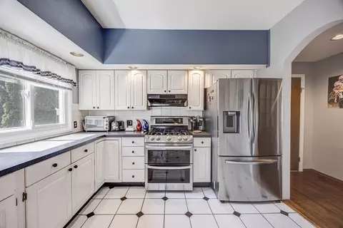 188 Washington St, New Bedford, MA 02740