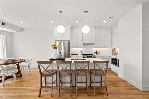298 Maverick St #3, Boston, MA 02128