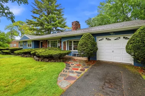 87 Squire Ln, Springfield, MA 01118 photo 5