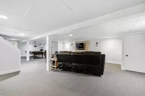 87 Squire Ln, Springfield, MA 01118 photo 23