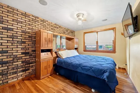 87 Squire Ln, Springfield, MA 01118 photo 17