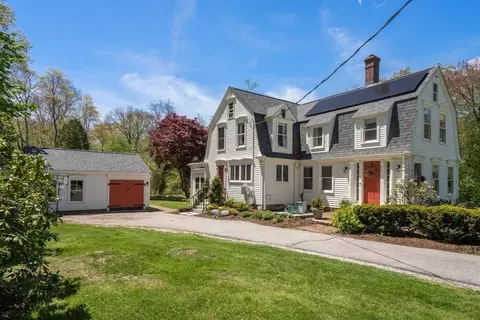 979 Summer St, Marshfield, MA 02050