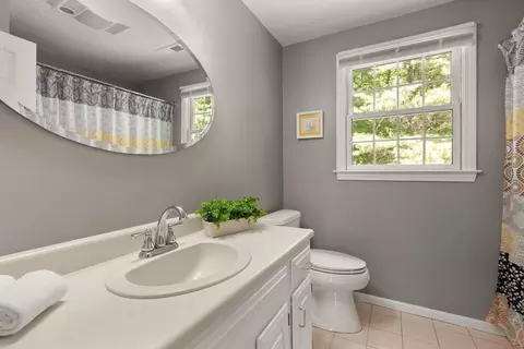 Bath - 67 Bridle Path, Franklin, MA 02038 photo 3 of 3