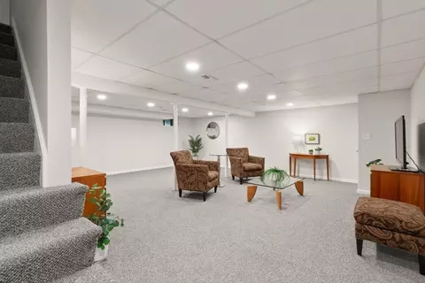 Living - 67 Bridle Path, Franklin, MA 02038 photo 3 of 3