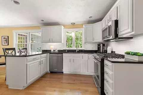 Kitchen - 67 Bridle Path, Franklin, MA 02038 photo 3 of 3